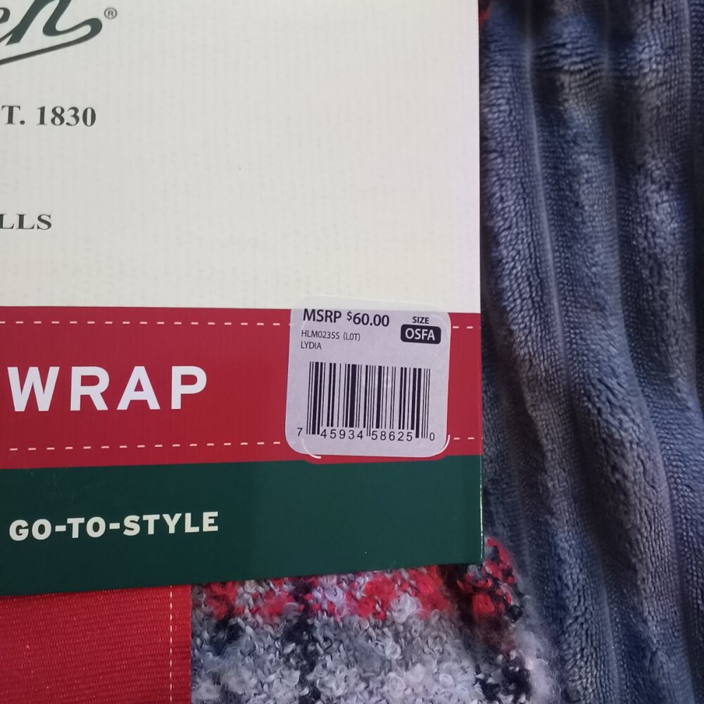 Woolrich Cozy Blanket Wrap - Picture 2 of 5